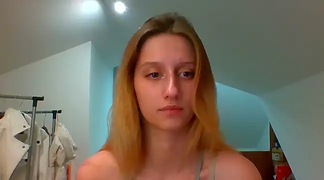 Snapshot of LUNA_delight chatting on 12-02-24, 05:48 LUNA delight online show from 12-02-24, 05:48