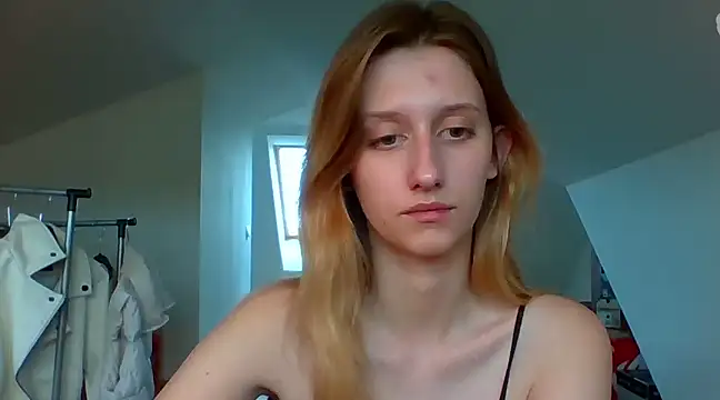 Snapshot of LUNA_delight chatting on 12-04-24, 10:46 LUNA delight online show from 12-04-24, 10:46