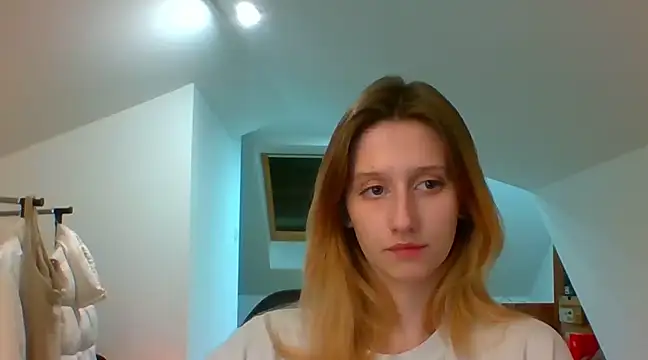 Snapshot of LUNA_delight chatting on 12-23-24, 05:54 LUNA delight online show from 12-23-24, 05:54