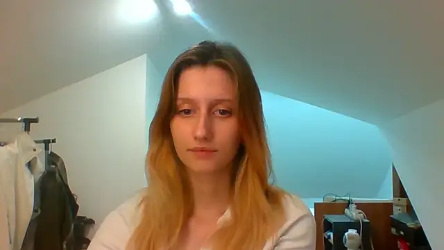 Snapshot of LUNA_delight chatting on 01-17-25, 05:41 LUNA delight online show from 01-17-25, 05:41