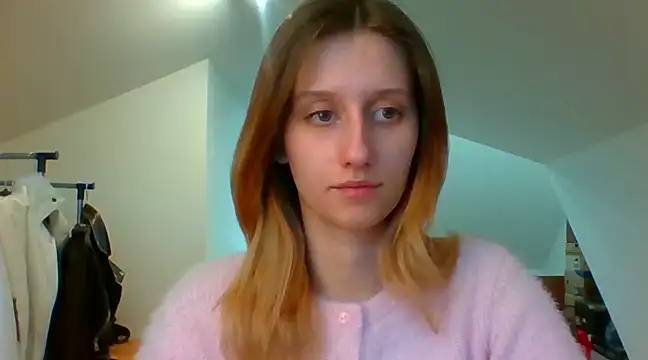 Snapshot of LUNA_delight chatting on 02-07-25, 02:47 LUNA delight online show from 02-07-25, 02:47