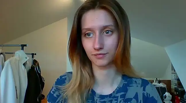 Snapshot of LUNA_delight chatting on 02-12-25, 02:43 LUNA delight online show from 02-12-25, 02:43