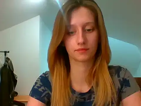 Snapshot of LUNA_delight chatting on 02-17-25, 07:10 LUNA delight online show from 02-17-25, 07:10