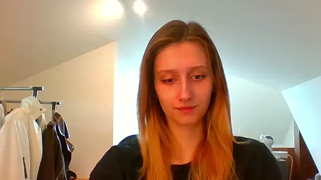 Snapshot of LUNA_delight chatting on 03-05-25, 02:45 LUNA delight online show from 03-05-25, 02:45