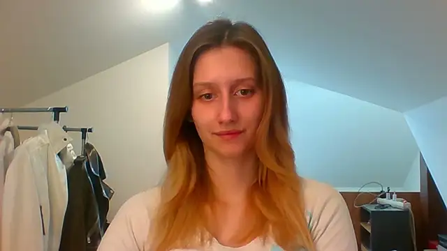 Snapshot of LUNA_delight chatting on 03-12-25, 02:56 LUNA delight online show from 03-12-25, 02:56