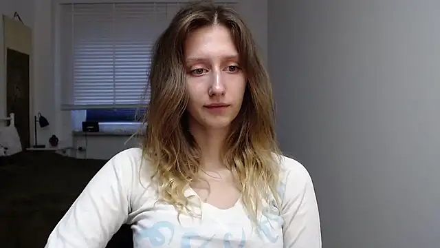 Snapshot of LUNA_delight chatting on 10-01-25, 05:24 LUNA delight online show from 10-01-25, 05:24