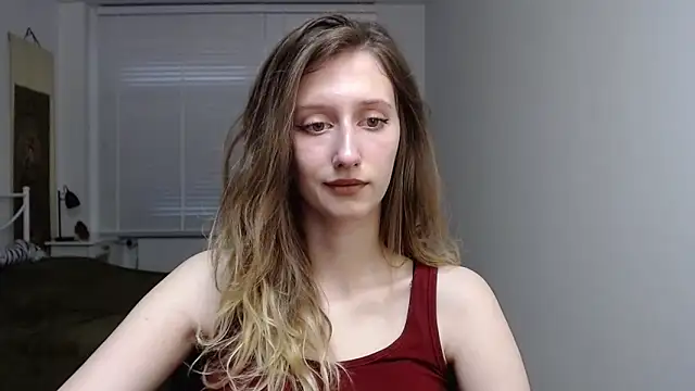 Snapshot of LUNA_delight chatting on 10-13-25, 05:29 LUNA delight online show from 10-13-25, 05:29