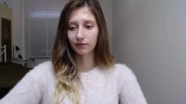 Snapshot of LUNA_delight chatting on 10-15-25, 05:40 LUNA delight online show from 10-15-25, 05:40