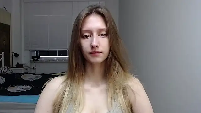 Snapshot of LUNA_delight chatting on 10-28-25, 06:28 LUNA delight online show from 10-28-25, 06:28