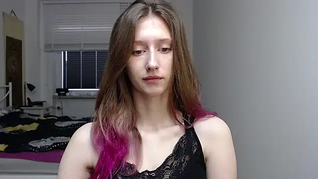 Snapshot of LUNA_delight chatting on 11-12-25, 06:36 LUNA delight online show from 11-12-25, 06:36