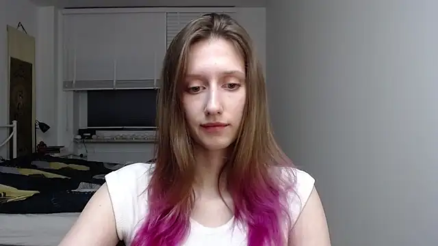 Snapshot of LUNA_delight chatting on 11-17-25, 06:35 LUNA delight online show from 11-17-25, 06:35