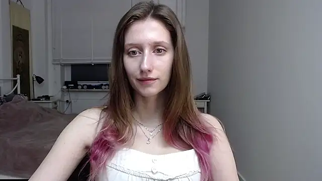 Snapshot of LUNA_delight chatting on 12-17-25, 06:30 LUNA delight online show from 12-17-25, 06:30