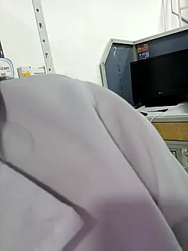 Megan jennerr online show from 03-19-25, 01:32