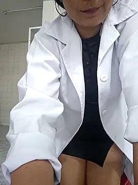 Megan jennerr online show from 11-28-25, 02:31