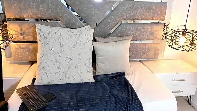 Slut Milf  online show from 07-01-26, 02:40