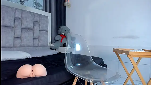 Snapshot of _miguel0 chatting on 01-28-25, 04:08 miguel0 online show from 01-28-25, 04:08