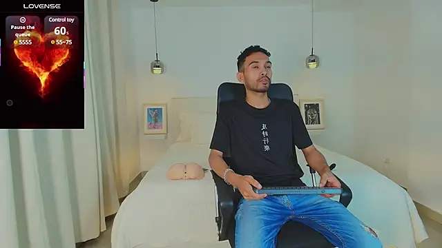 Snapshot of _miguel0 chatting on 02-21-25, 06:48 miguel0 online show from 02-21-25, 06:48