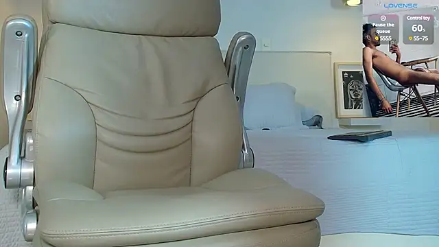 Snapshot of _miguel0 chatting on 03-22-25, 02:03 miguel0 online show from 03-22-25, 02:03