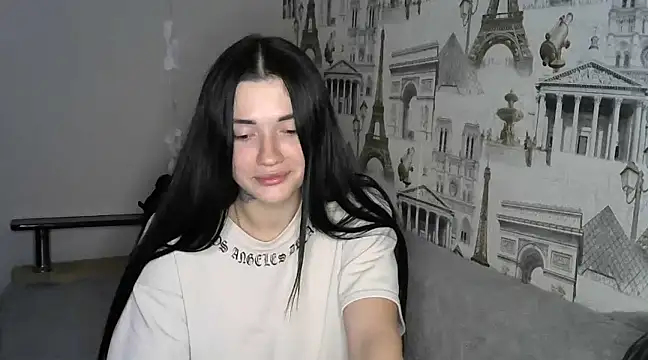 Snapshot of Liana_diva chatting on 12-24-24, 01:59 Liana diva online show from 12-24-24, 01:59