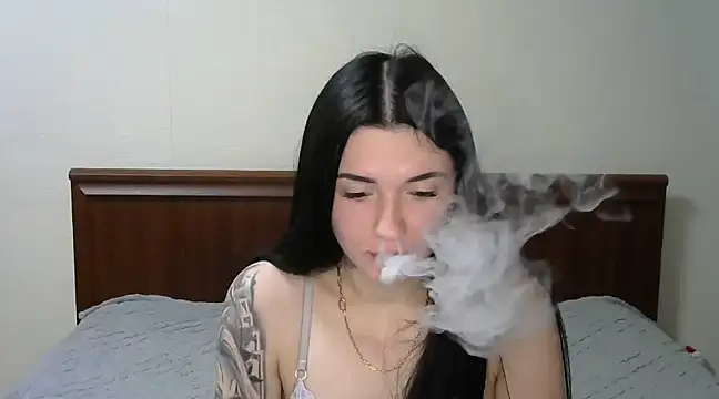 Snapshot of Liana_diva chatting on 02-12-25, 10:37 Liana diva online show from 02-12-25, 10:37