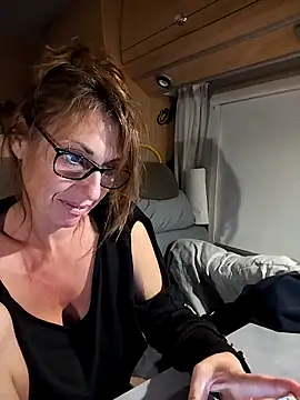 Snapshot of misslynexxx chatting on 03-15-26, 07:31 misslynexxx online show from 03-15-26, 07:31