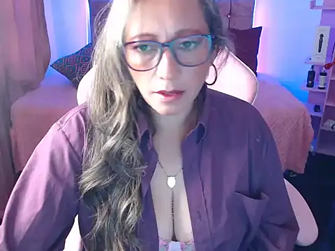 Snapshot of Melanyy_100 chatting on 01-30-25, 10:51 Melanyy 100 online show from 01-30-25, 10:51
