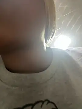 Snapshot of Lilybaudinx96 chatting on 02-03-26, 01:05 Lilybaudinx96 online show from 02-03-26, 01:05