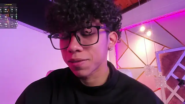 AkazaBoy  online show from 04-16-26, 05:30