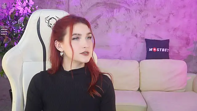 Snapshot of Magnetic_Mia_ chatting on 01-09-25, 11:56 Magnetic Mia online show from 01-09-25, 11:56