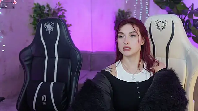 Snapshot of Magnetic_Mia_ chatting on 03-02-25, 07:23 Magnetic Mia online show from 03-02-25, 07:23