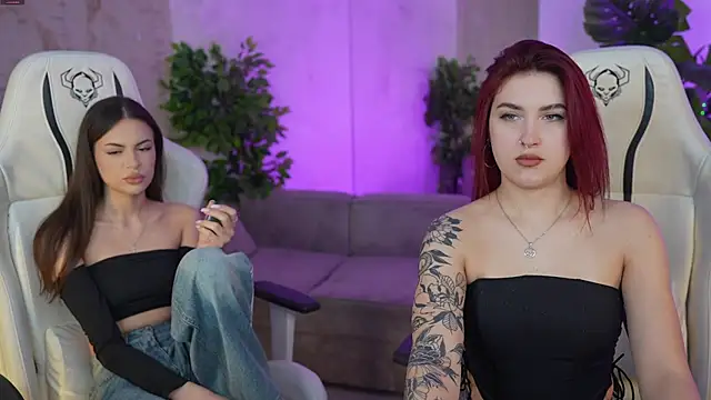 Snapshot of Magnetic_Mia_ chatting on 03-04-25, 09:07 Magnetic Mia online show from 03-04-25, 09:07