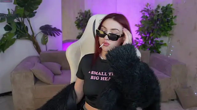 Snapshot of Magnetic_Mia_ chatting on 03-09-25, 09:13 Magnetic Mia online show from 03-09-25, 09:13