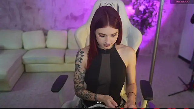 Snapshot of Magnetic_Mia_ chatting on 12-03-25, 03:47 Magnetic Mia online show from 12-03-25, 03:47