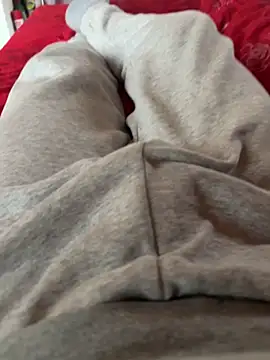 Snapshot of daubine46 chatting on 03-15-26, 04:02 daubine46 online show from 03-15-26, 04:02