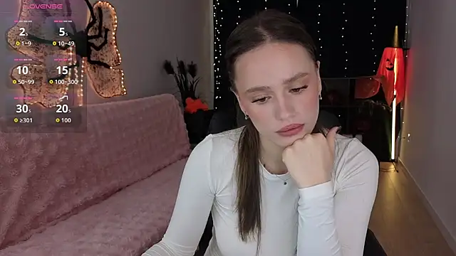 Emillias online show from 10-22-25, 07:19