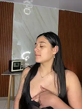 Snapshot of floriamANDjazmin chatting on 07-02-26, 02:44 floriamANDjazmin online show from 07-02-26, 02:44