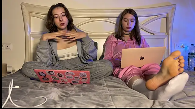 misswishh  online show from 02-12-25, 06:30