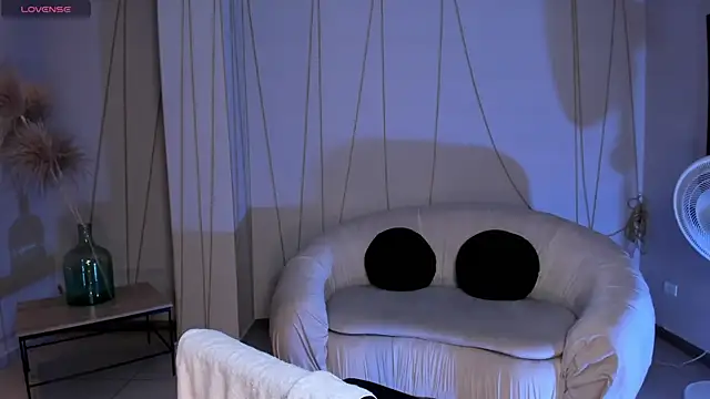 Snapshot of AllisonRogersX chatting on 02-20-25, 03:23 AllisonRogersX online show from 02-20-25, 03:23