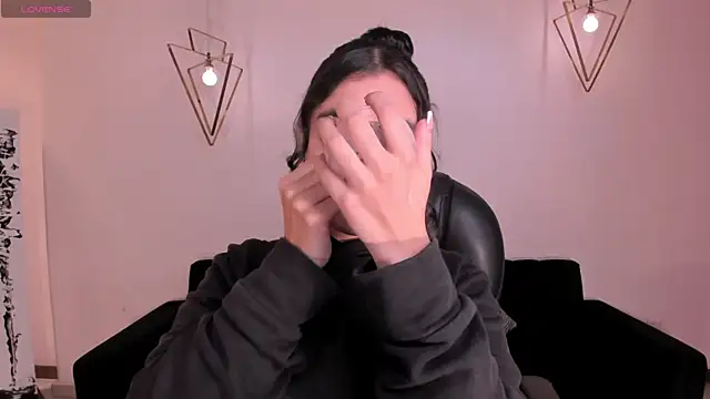 Snapshot of AllisonRogersX chatting on 09-18-25, 03:30 AllisonRogersX online show from 09-18-25, 03:30