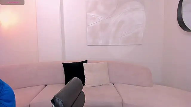 Snapshot of AllisonRogersX chatting on 01-18-26, 10:41 AllisonRogersX online show from 01-18-26, 10:41