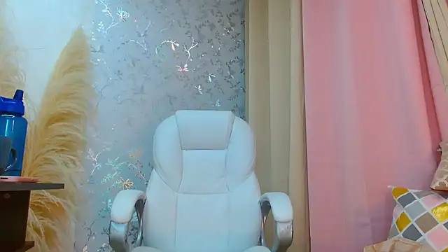 Snapshot of talianaprada chatting on 12-02-24, 05:15 talianaprada online show from 12-02-24, 05:15