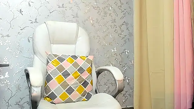 Snapshot of talianaprada chatting on 12-23-24, 09:38 talianaprada online show from 12-23-24, 09:38