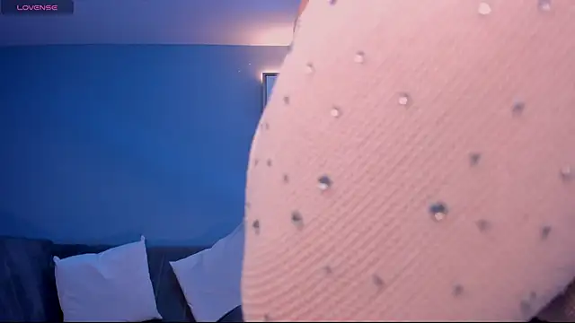 MaddisonLowe online show from 11-06-25, 04:35