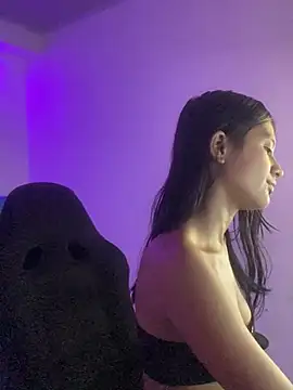  18 laura online show from 12-29-24, 02:17