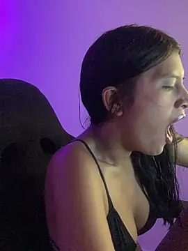  18 laura online show from 12-30-24, 08:36