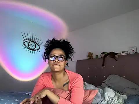 Snapshot of Ale_xandra chatting on 11-25-25, 07:36 Ale xandra online show from 11-25-25, 07:36