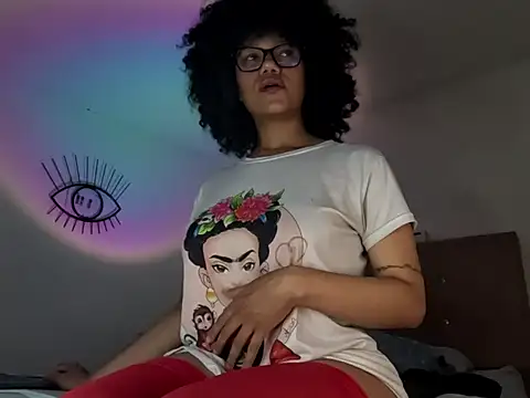 Snapshot of Ale_xandra chatting on 03-04-26, 11:33 Ale xandra online show from 03-04-26, 11:33