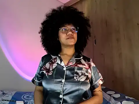Snapshot of Ale_xandra chatting on 05-11-26, 12:27 Ale xandra online show from 05-11-26, 12:27