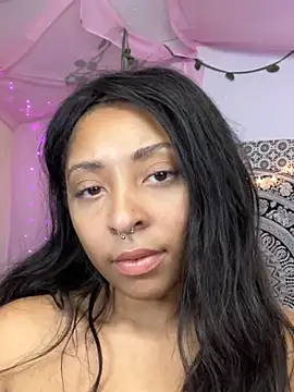 Snapshot of BaileyBaird chatting on 01-07-25, 07:06 BaileyBaird online show from 01-07-25, 07:06