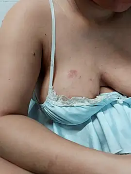 Snapshot of Mimi18x chatting on 03-12-25, 03:18 Mimi18x online show from 03-12-25, 03:18